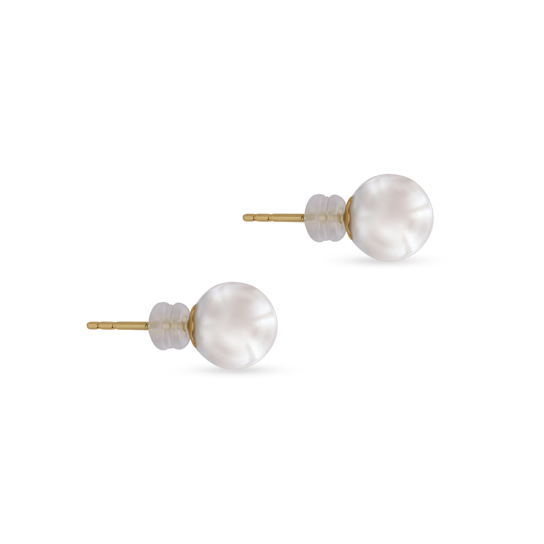 
9 to 9.5mm Akoya saltwater pearl stud earrings in 18K yellow gold with rubber backings. Classic pearl earrings by Ocean Bleu Fine Jewellery Singapore.